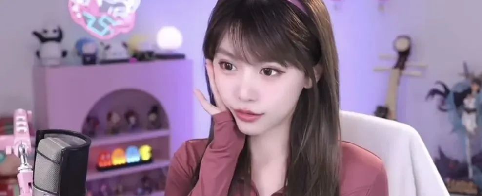 周淑怡谈及人称“中专妹”，称如果当初好好读书，岂不是清华北大随便挑，网友你现在可以找高富帅，周淑怡回应：你白银还想找钻石？