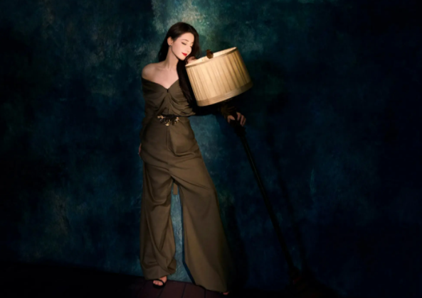 32岁迪丽热巴造型受质疑,美貌成焦点